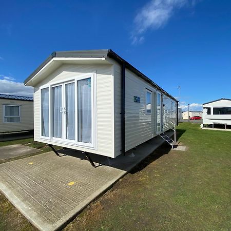 Verbzen Holiday Caravan At St Osyth Beach, Clacton-On-Sea By Verb Holidays Saint Osyth Exteriér fotografie