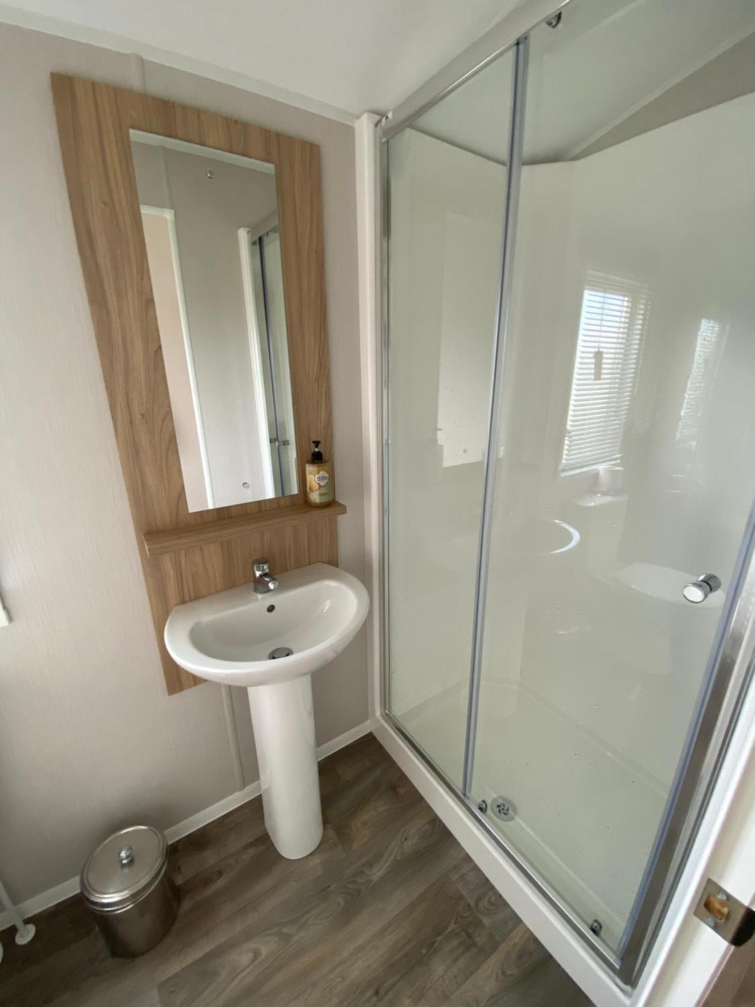 Verbzen Holiday Caravan At St Osyth Beach, Clacton-On-Sea By Verb Holidays Saint Osyth Exteriér fotografie
