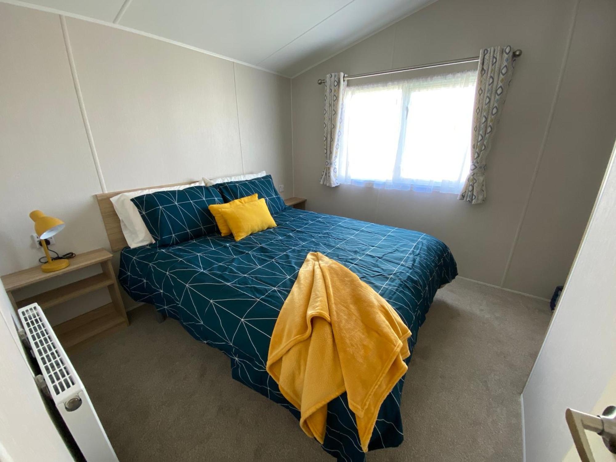 Verbzen Holiday Caravan At St Osyth Beach, Clacton-On-Sea By Verb Holidays Saint Osyth Exteriér fotografie