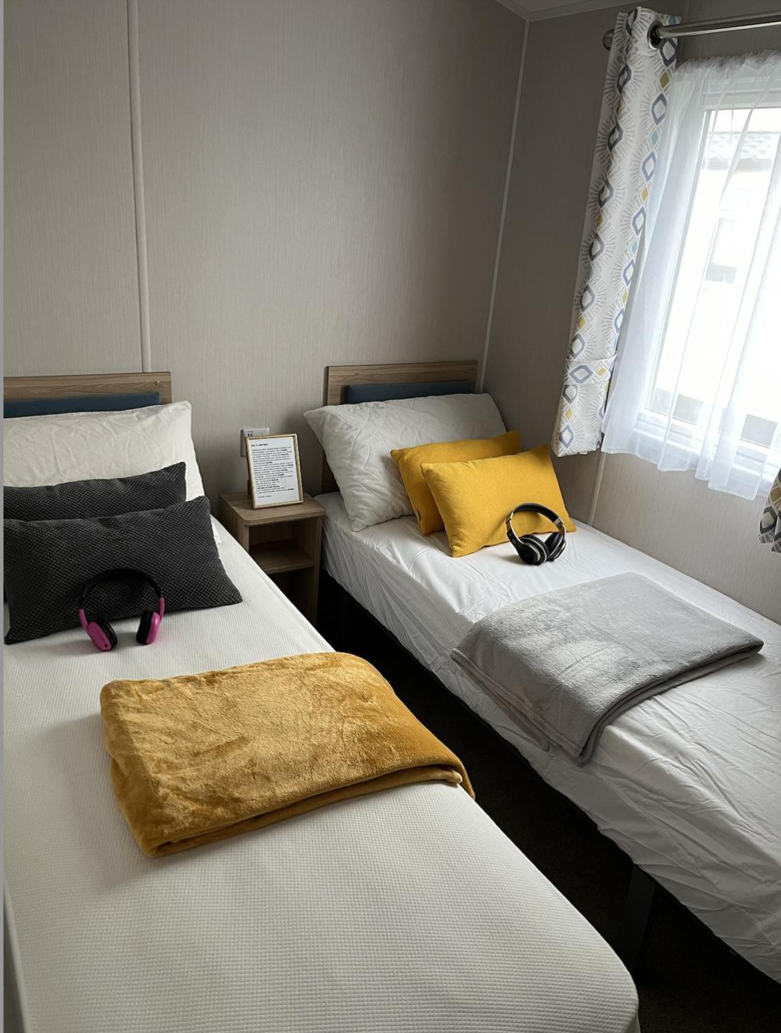 Verbzen Holiday Caravan At St Osyth Beach, Clacton-On-Sea By Verb Holidays Saint Osyth Exteriér fotografie